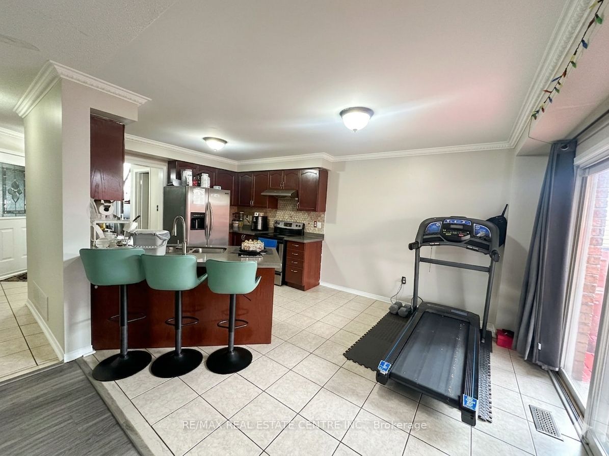 82 Earl Grey Crescent, Brampton, ON, L7A 2L2 photo 3