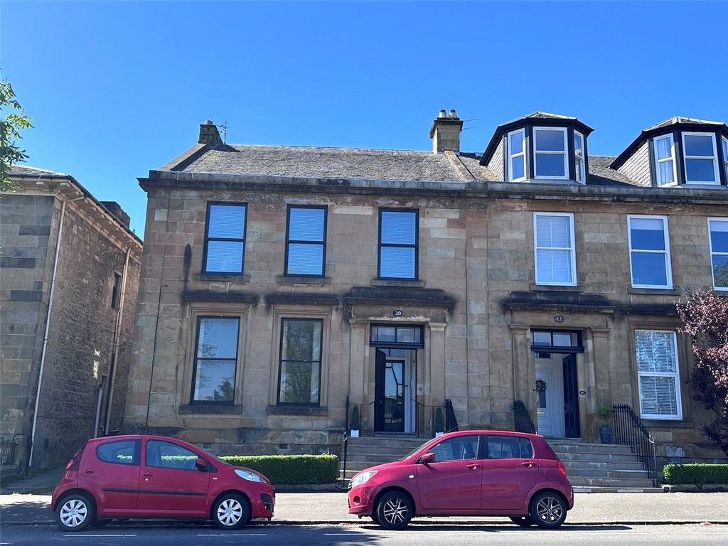 2 bed flat for saleUnion Street, Greenock, Inverclyde PA16
