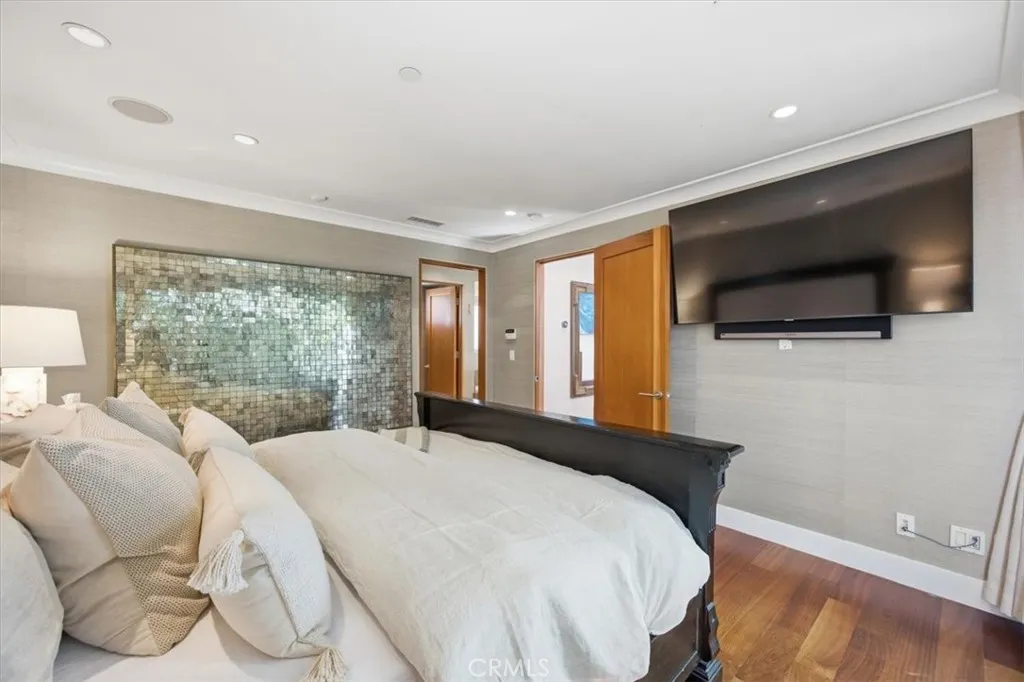 Additional image 20 of 1211 Bayview Dr, Manhattan Beach, CA 90266