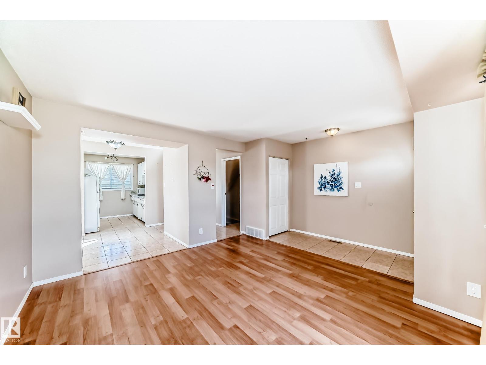 Additional image 4 of 100 Dickinsfield Court NW, Edmonton, AB, T5V5V8