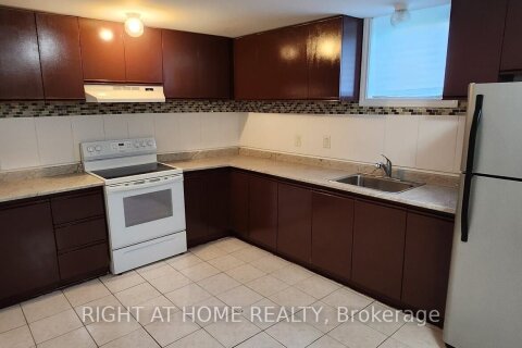 Additional image 7 of 1-990 Midland Avenue, Toronto, ON, M1K 4G6