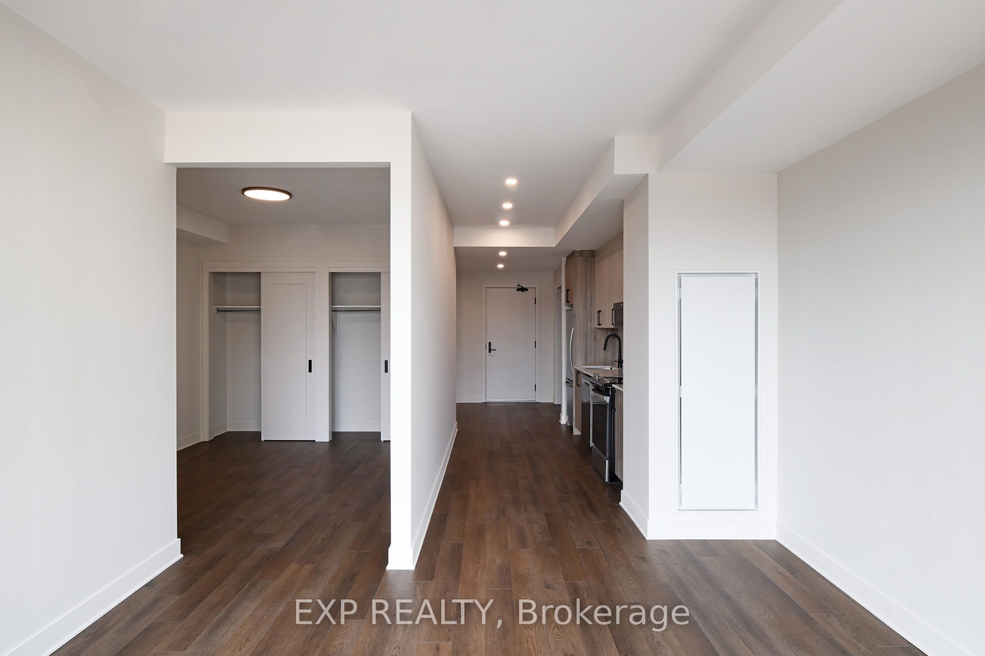 Additional image 4 of 604-331 Cooper Street, Ottawa, ON, K2P 0G5