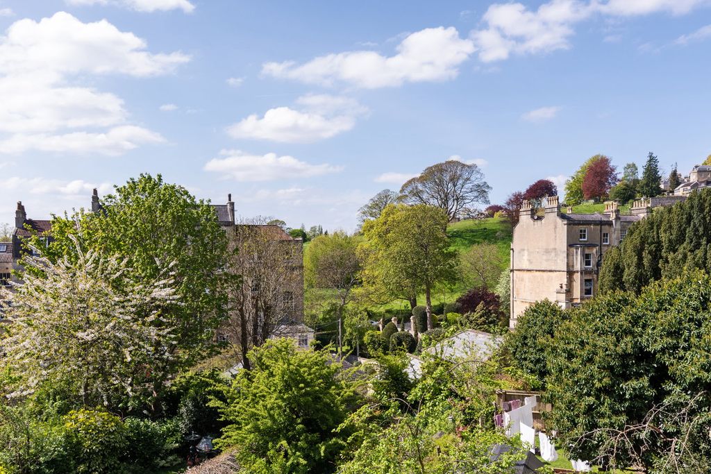 Additional image 7 of 2 bed flat for salePark Street, Bath BA1
