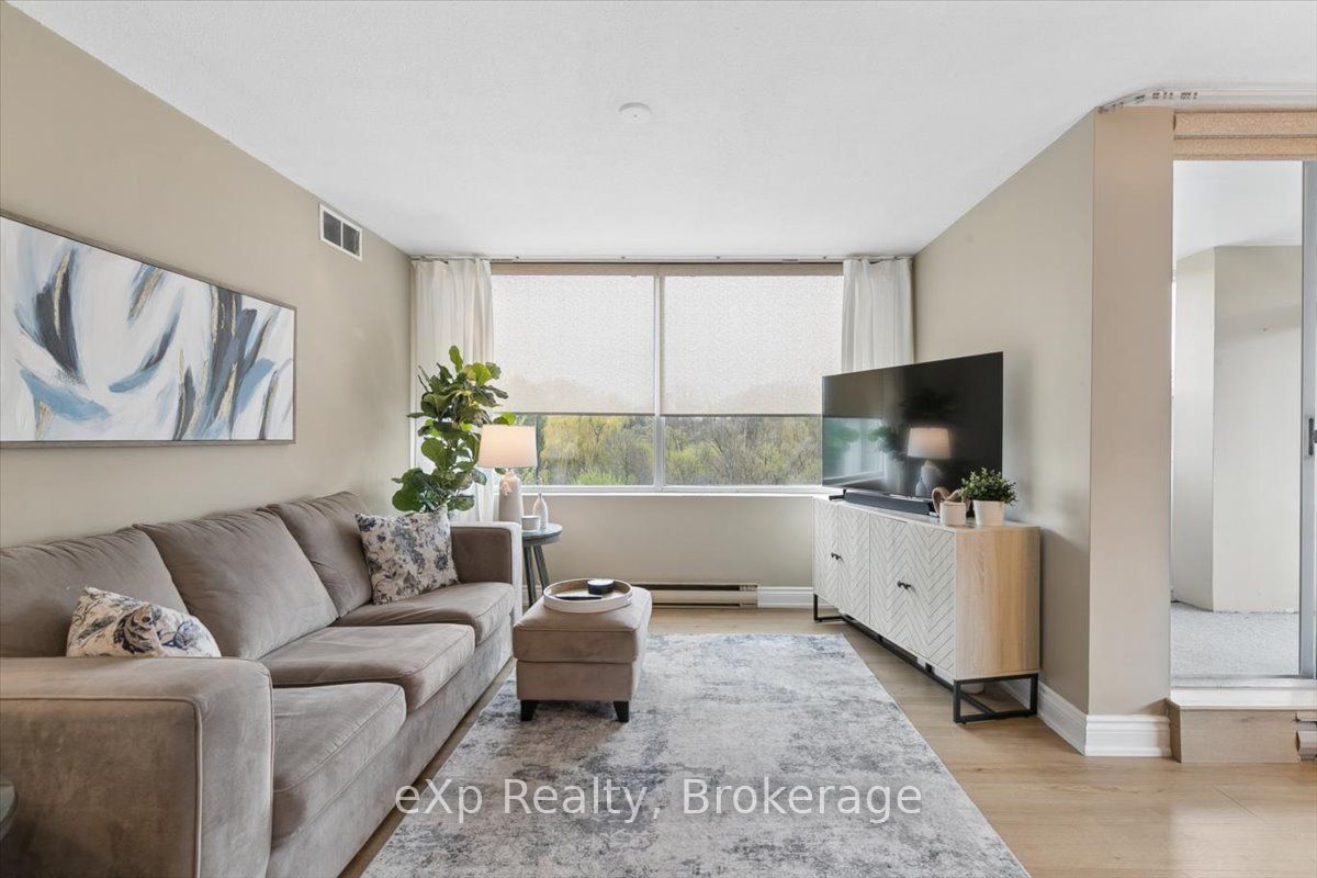 Additional image 5 of 403-39 Stavebank Road N, Mississauga, ON, L5G 4N7