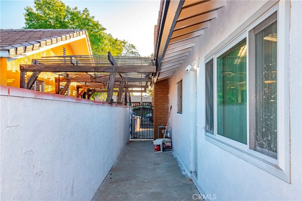 44516 15th St W, Lancaster, CA 93534