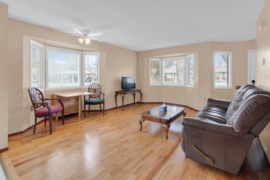 Additional image 5 of 2831 Dovely Park SE, Calgary, AB, T2B 3G3