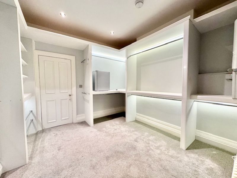 Additional image 8 of 4 bed flat to rentSt Peters Avenue, Cleethorpes DN35