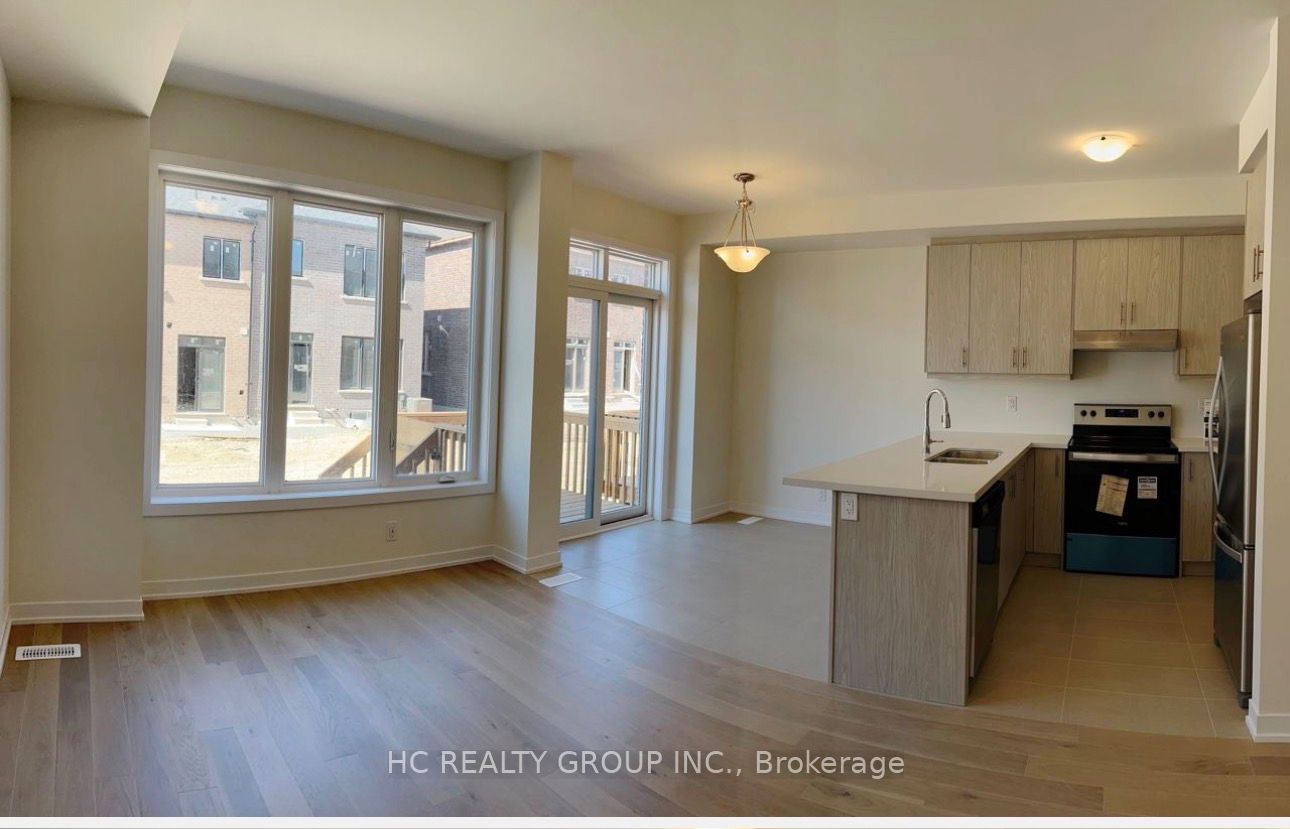 38 Harvey Bunker Crescent, Markham, ON, L6C 2A5 photo 3