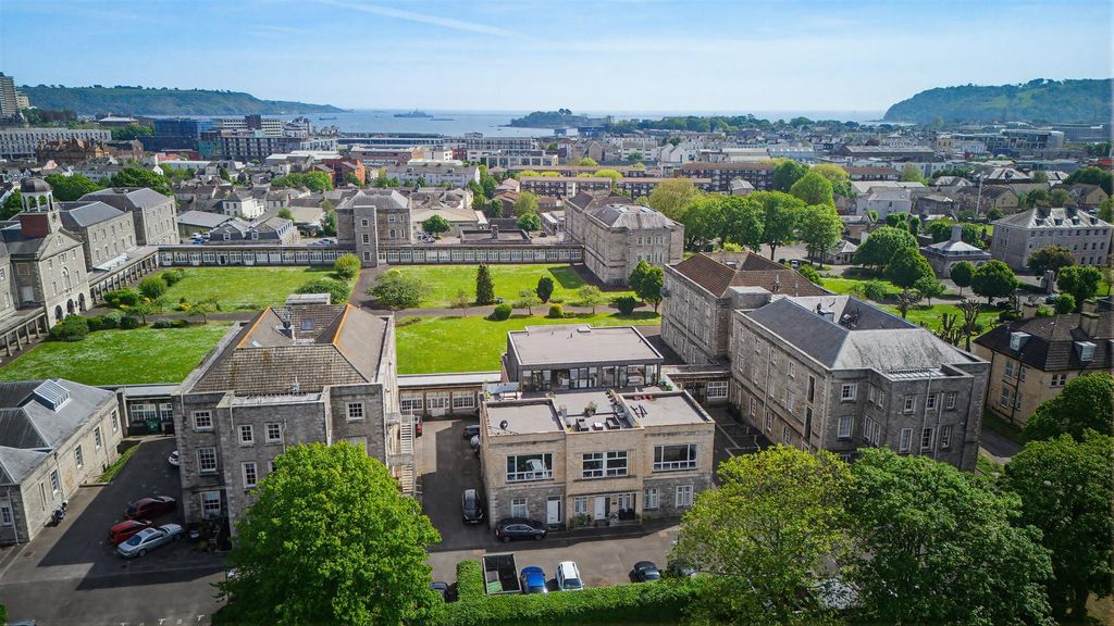 Additional image 4 of 3 bed flat for saleCraigie Drive, Plymouth PL1