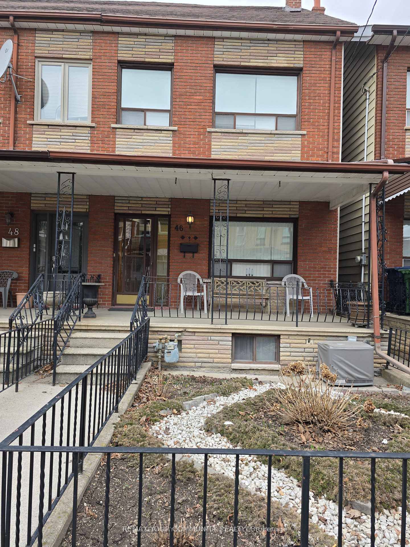2nd Floor-46 Ulster Street, Toronto, ON, M5S 1E3