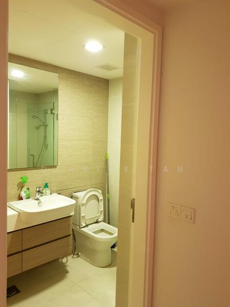42 Lakeside Drive photo 2