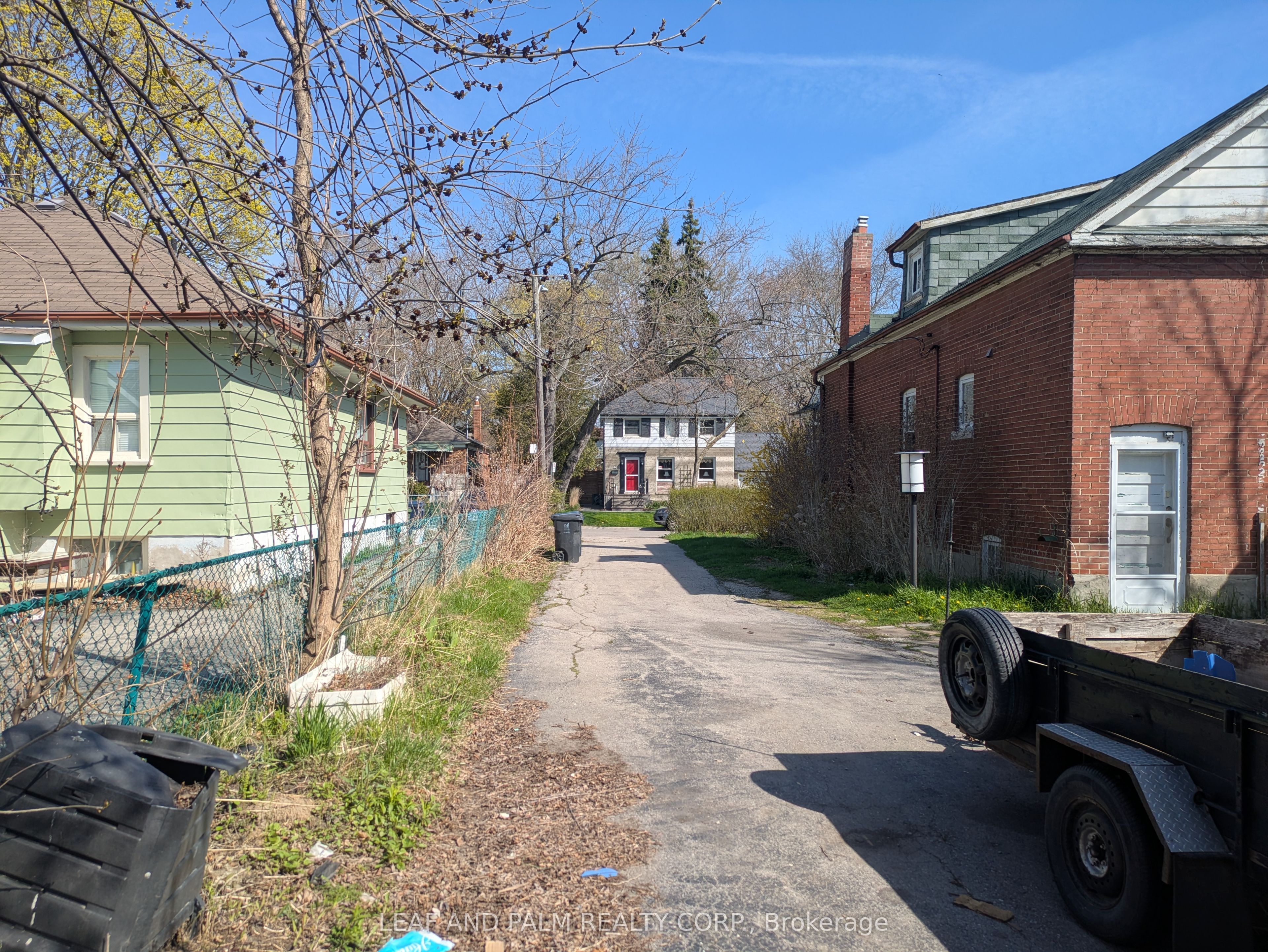 5 Meaford Avenue, Toronto, ON, M8V 2H6
