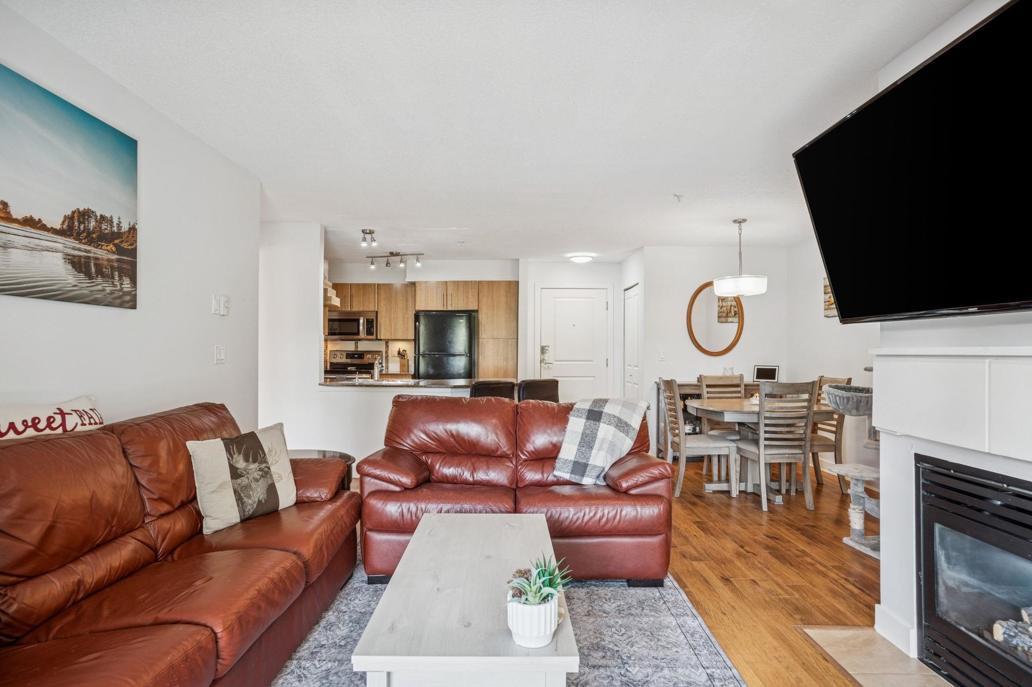 Additional image 2 of 305-12020 207a Street, Maple Ridge, BC, V2X 8V2