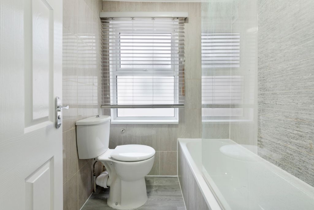 Additional image 16 of 5 bed terraced house to rentBow Common Lane, London E3