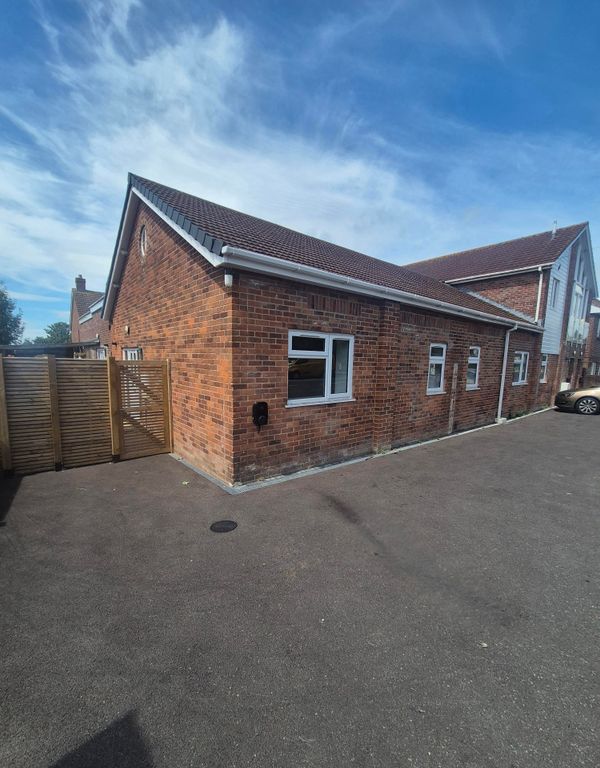 3 bed flat to rentLarkhill Road, Yeovil BA21