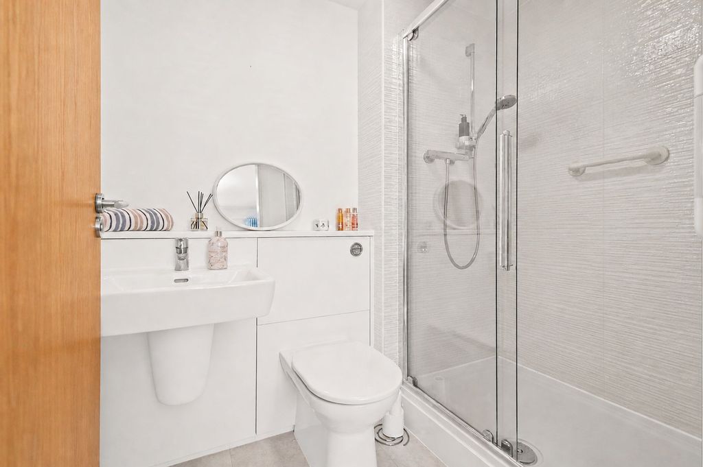 Additional image 11 of 2 bed flat for saleAllan Walk, Bridge Of Allan FK9