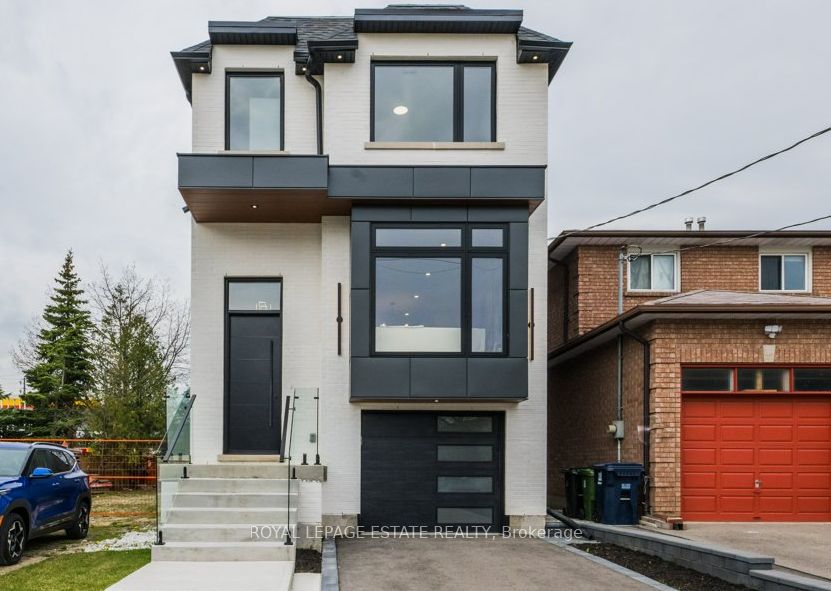 4 Lunness Road, Toronto, ON, M8W 4M3