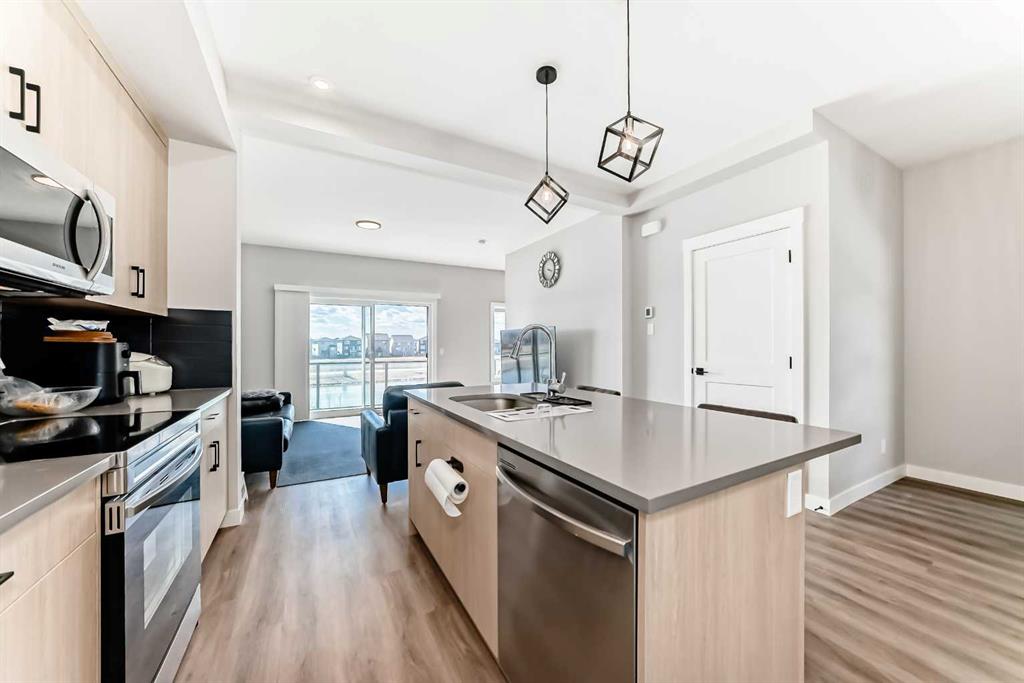 Additional image 5 of 3125-55 Lucas Way NW, Calgary, AB, T2P 2C7