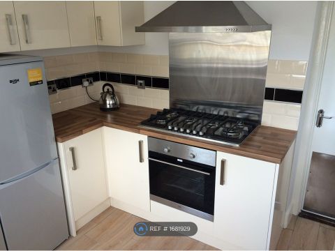 Finsbury Terrace, Swansea SA2, Room to rent
