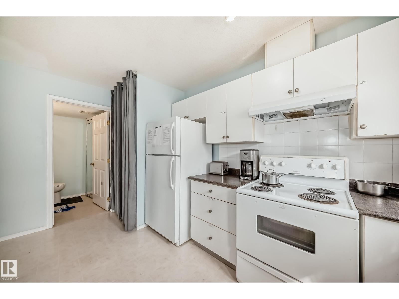 Additional image 5 of 10711A 95 Street NW, Edmonton, AB, T5H2C8