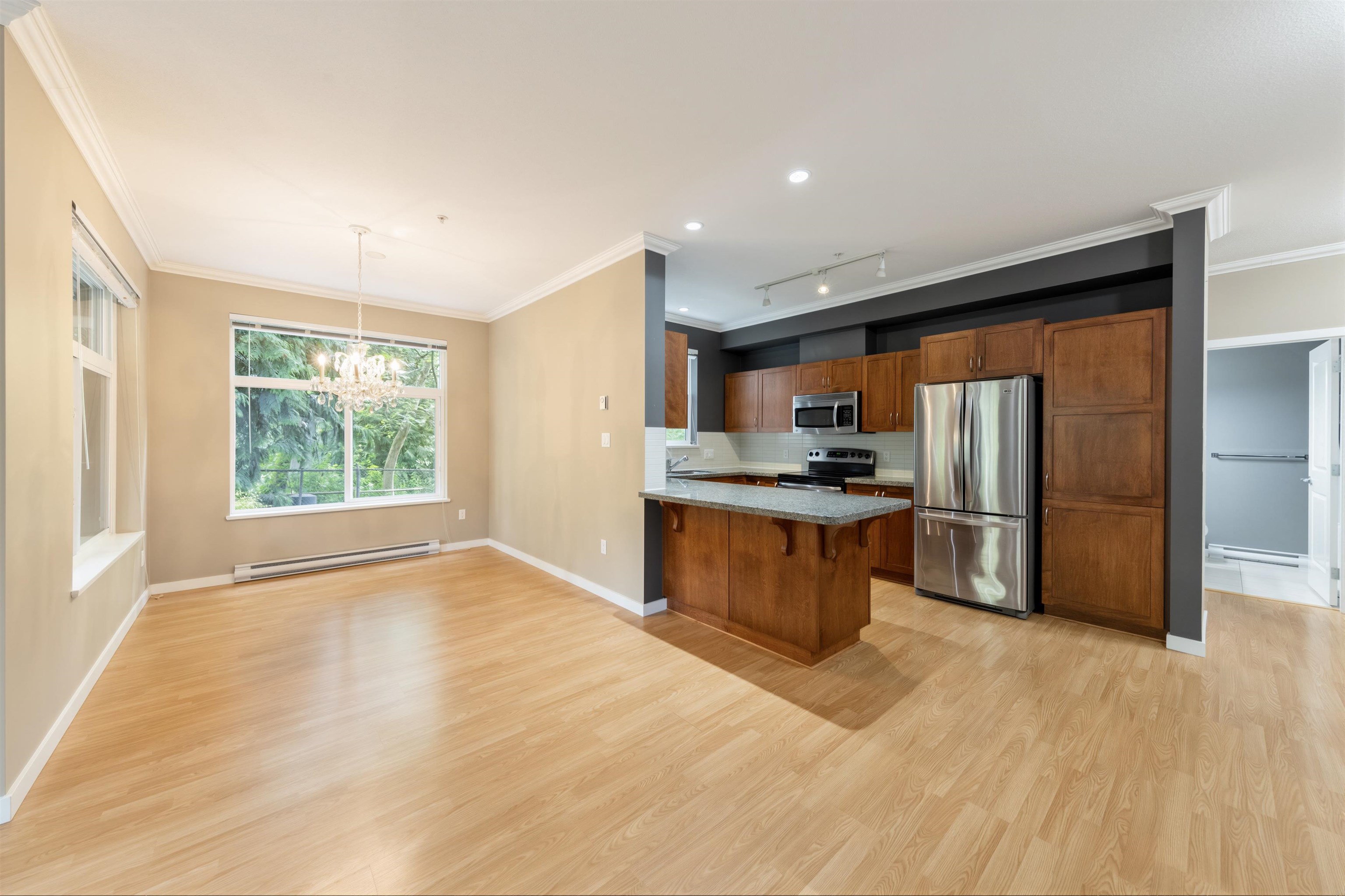Additional image 4 of 107-33338 Bourquin Crescent E, Abbotsford, BC, V2S 1Y1