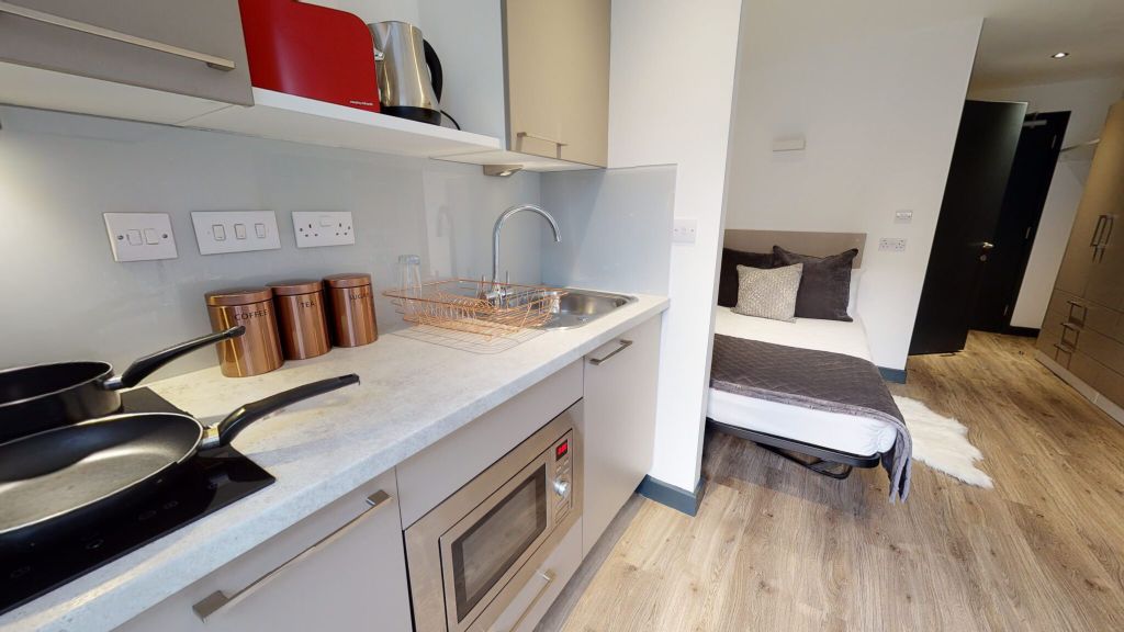 Studio to rentDumfries Street, Luton LU1 photo 4