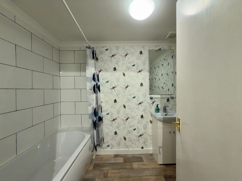 Additional image 21 of 3 bed flat to rentGlenburn Road, Ardrishaig, Lochgilphead, Argyll & Bute PA30