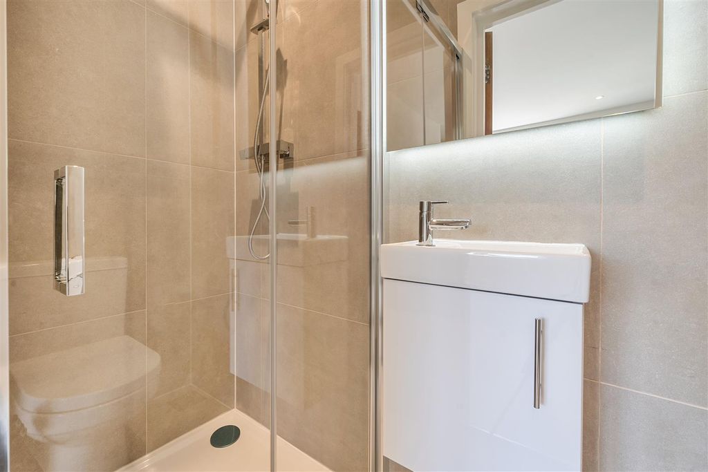 Additional image 10 of 2 bed flat to rentGunnersbury Avenue, London W5