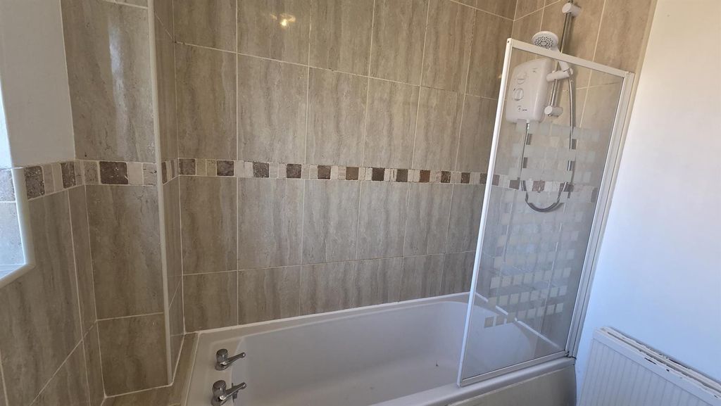 Additional image 9 of 3 bed semi-detached house for saleWycliffe Grove, Peterborough PE4