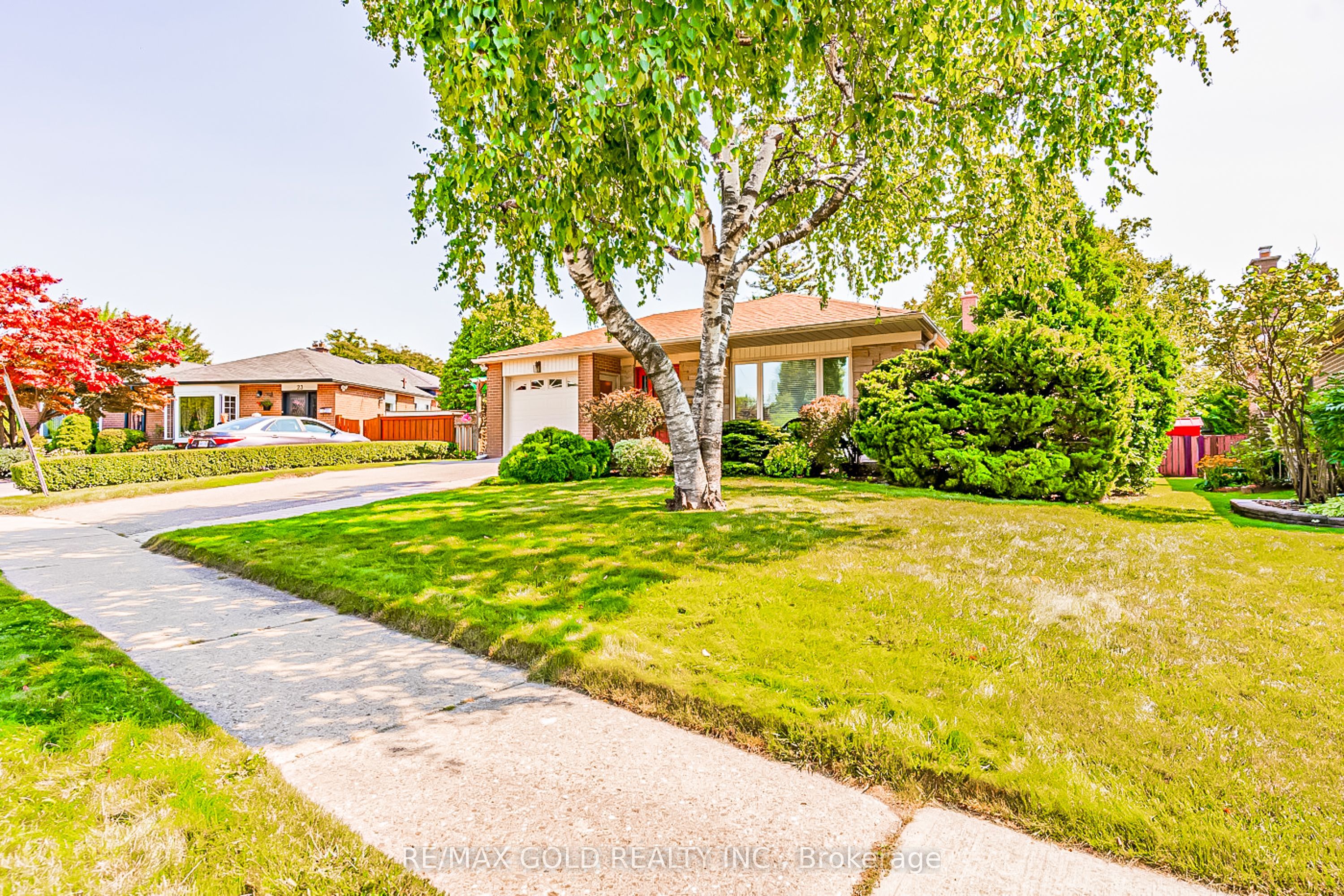 21 Aberdeen Crescent, Brampton, ON, L6T 2P8 photo 2