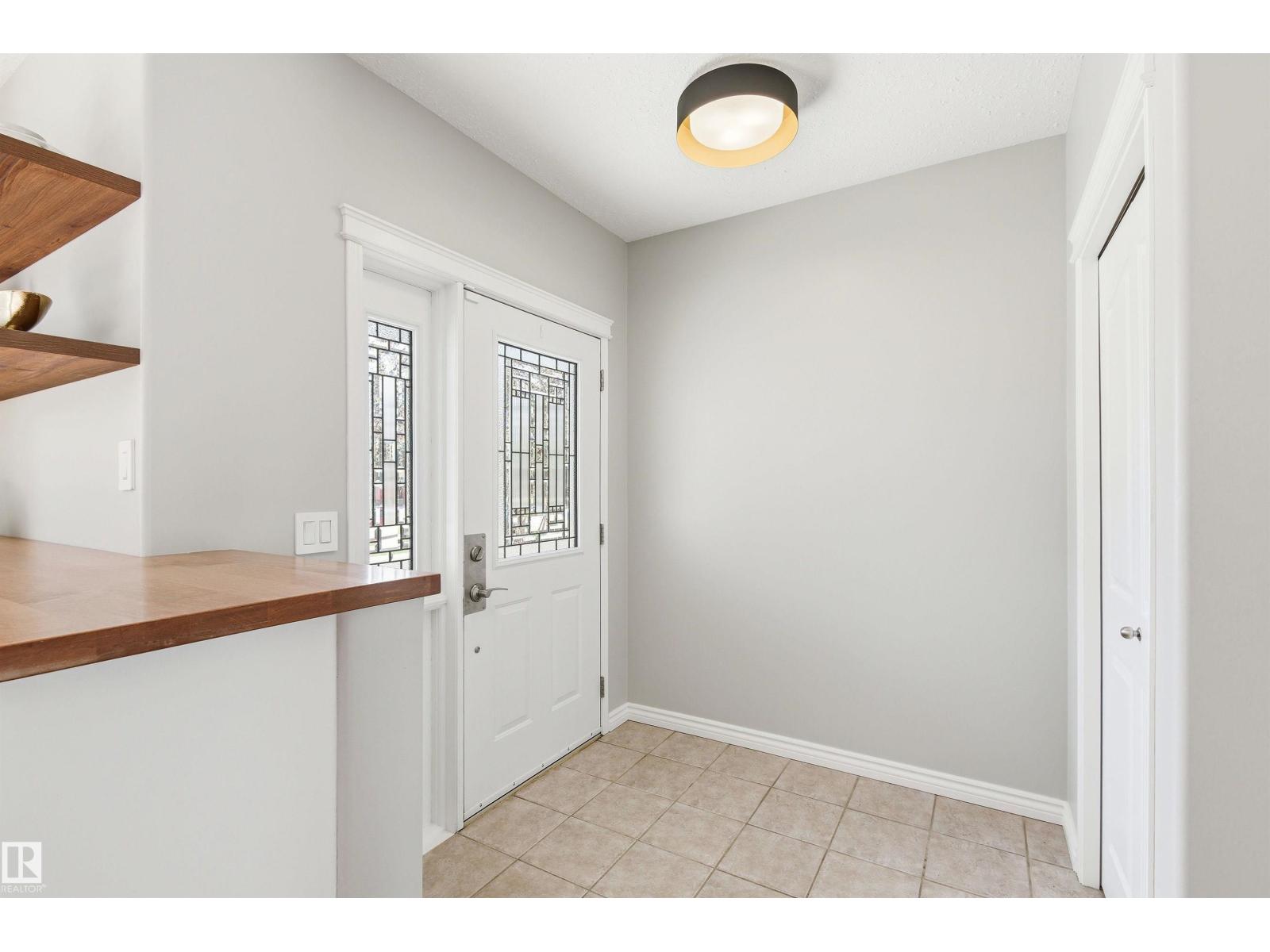 Additional image 3 of 8730 92a Avenue NW, Edmonton, AB, T6C1S6