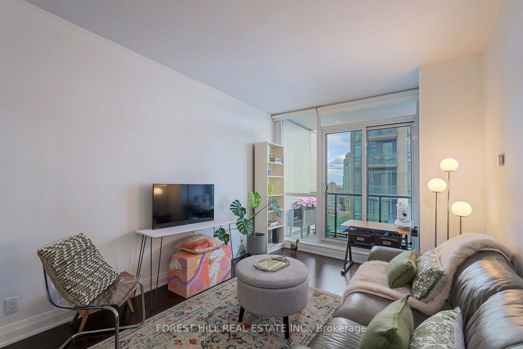 Additional image 6 of 1505-530 St Clair Avenue W, Toronto, ON, M6C 0A2