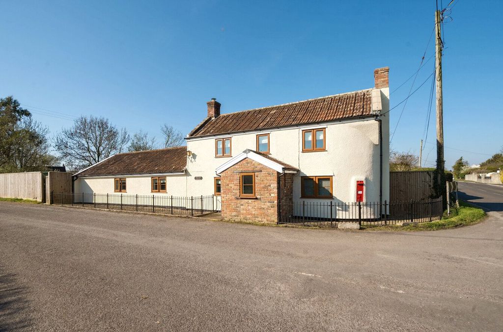 4 bed detached house to rentWithy Road, East Huntspill, Highbridge, Somerset TA9