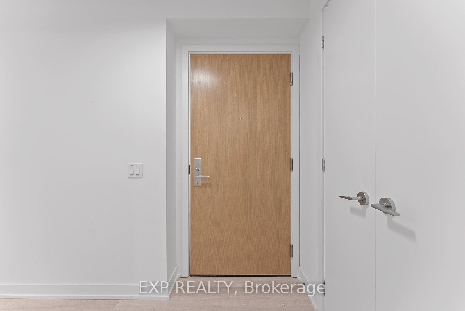 Additional image 2 of 706-357 King Street W, Toronto, ON, M5V 0S7