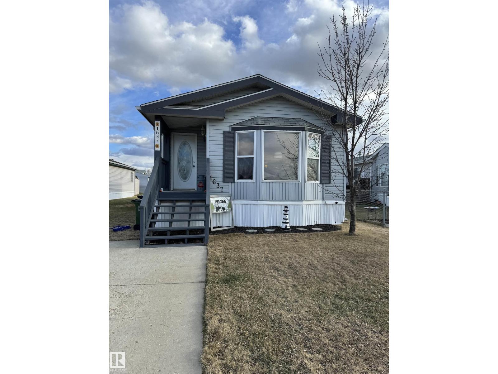 1637 68 Avenue NW, Edmonton, AB, T6P0A4