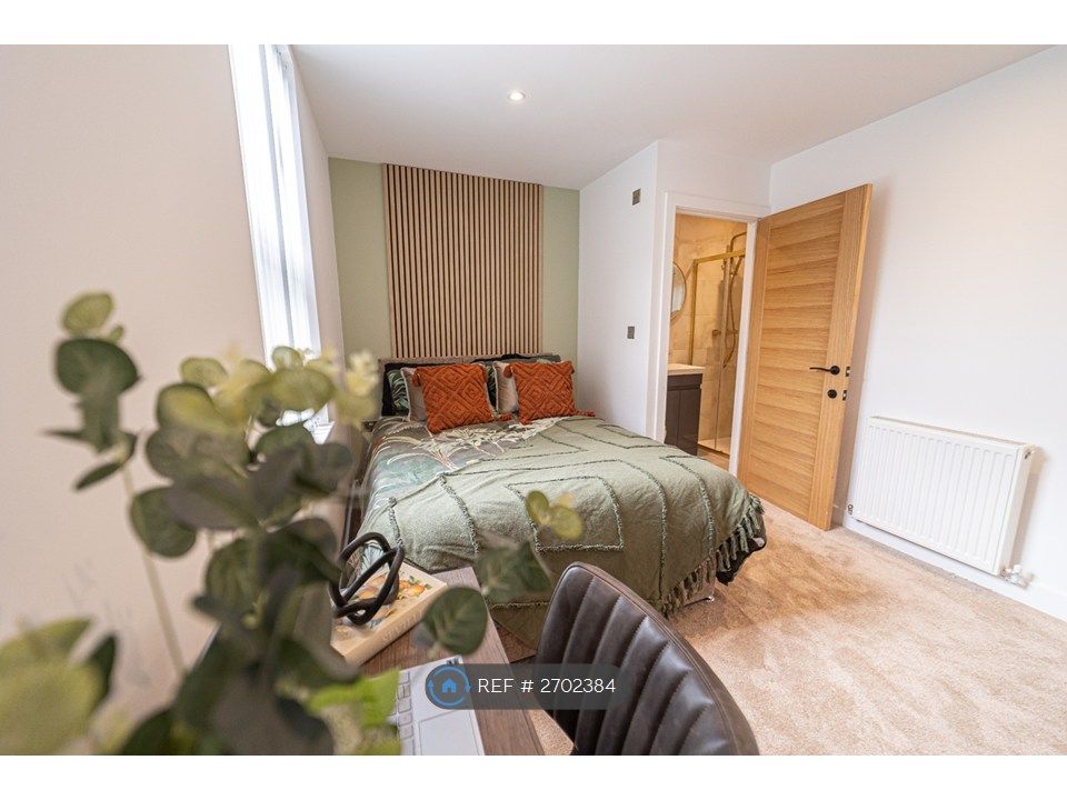 6 bed terraced house to rentLyndale Avenue, Bridgwater TA6