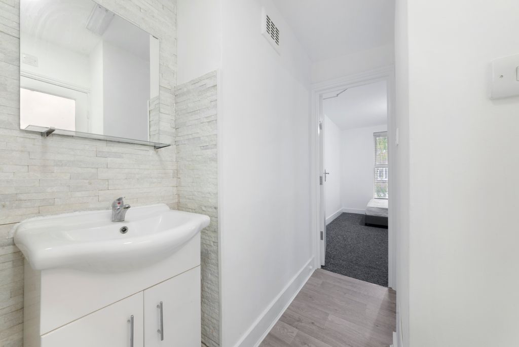 Additional image 15 of 5 bed terraced house to rentBow Common Lane, London E3