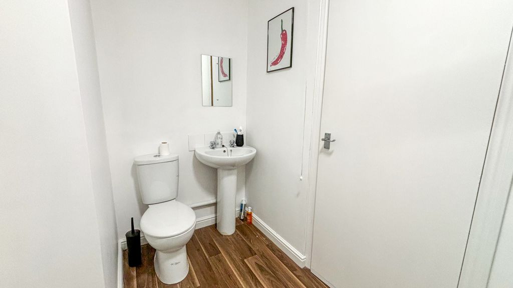Additional image 9 of 2 bed flat to rentApt. 1, 55 Royal Avenue West, Onchan IM3