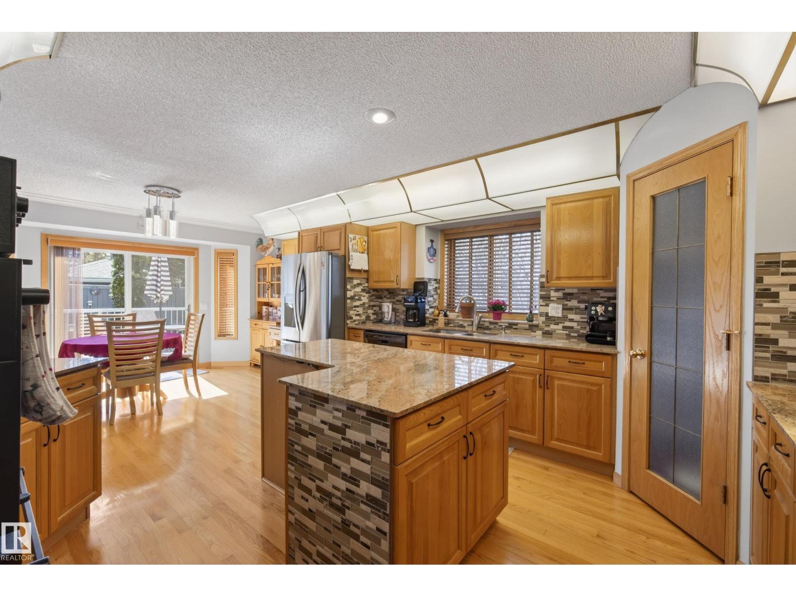 Additional image 6 of 433 Twin Brooks Crescent NW, Edmonton, AB, T6J6W7