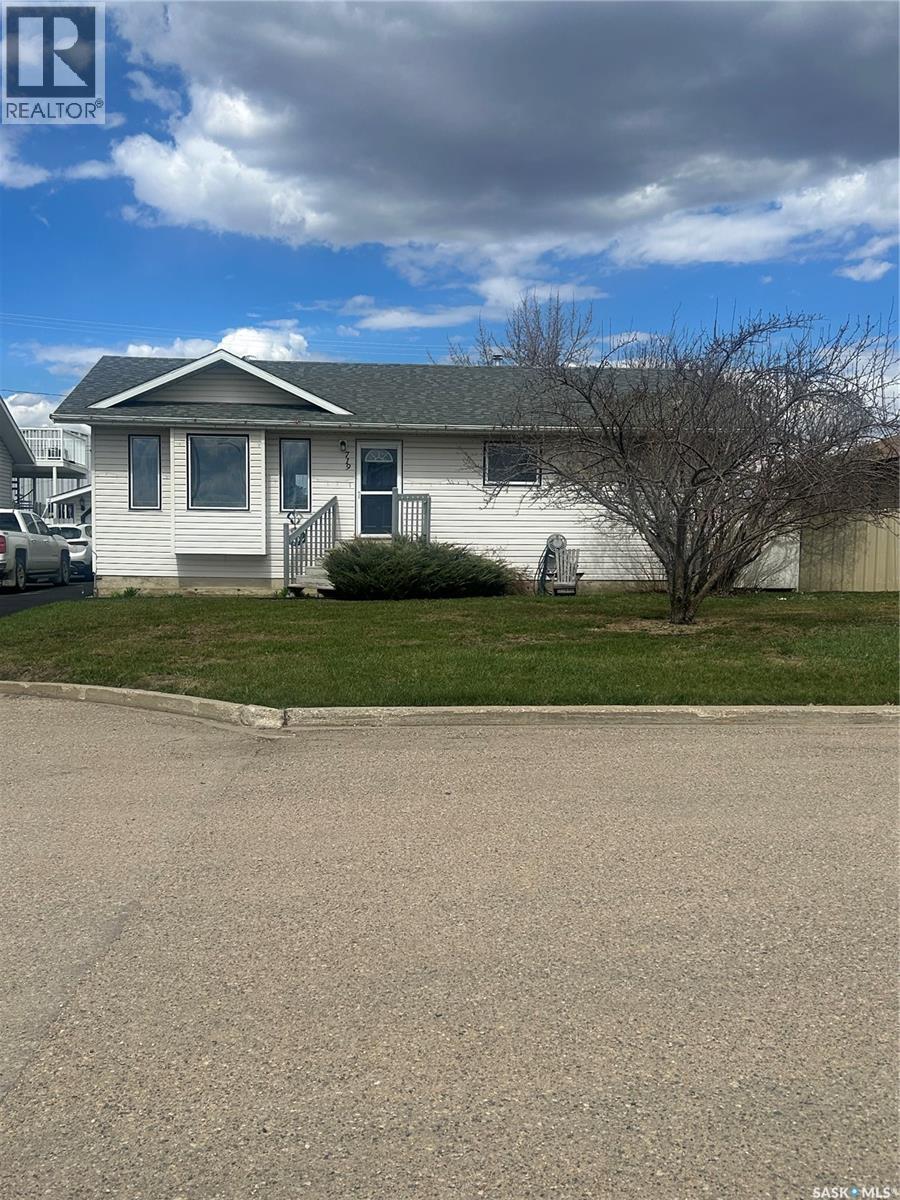 719 Adamson CRESCENT