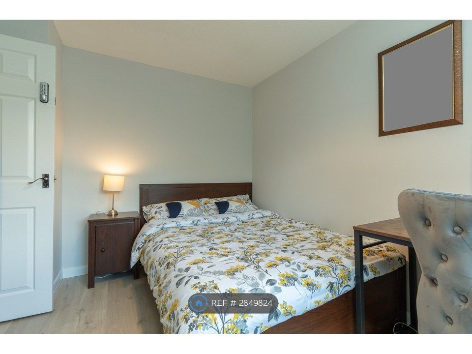 Additional image 9 of 6 bed detached house to rentHuckley Way, Bradley Stoke, Bristol BS32