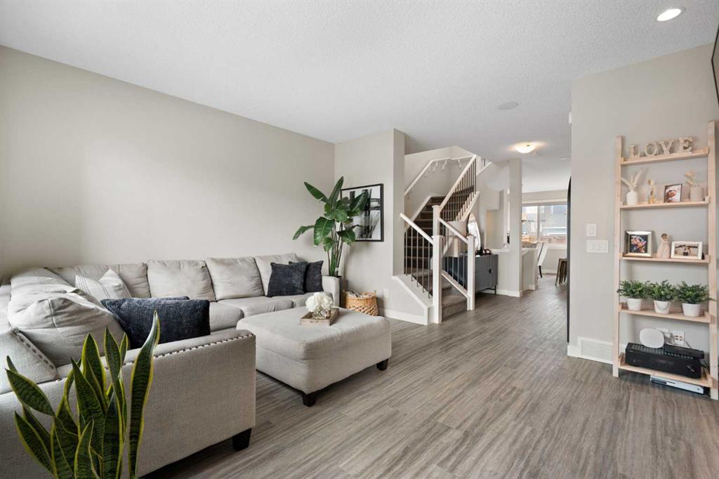 Additional image 2 of 170 Seton Grove SE, Calgary, AB, T3M 2Y9