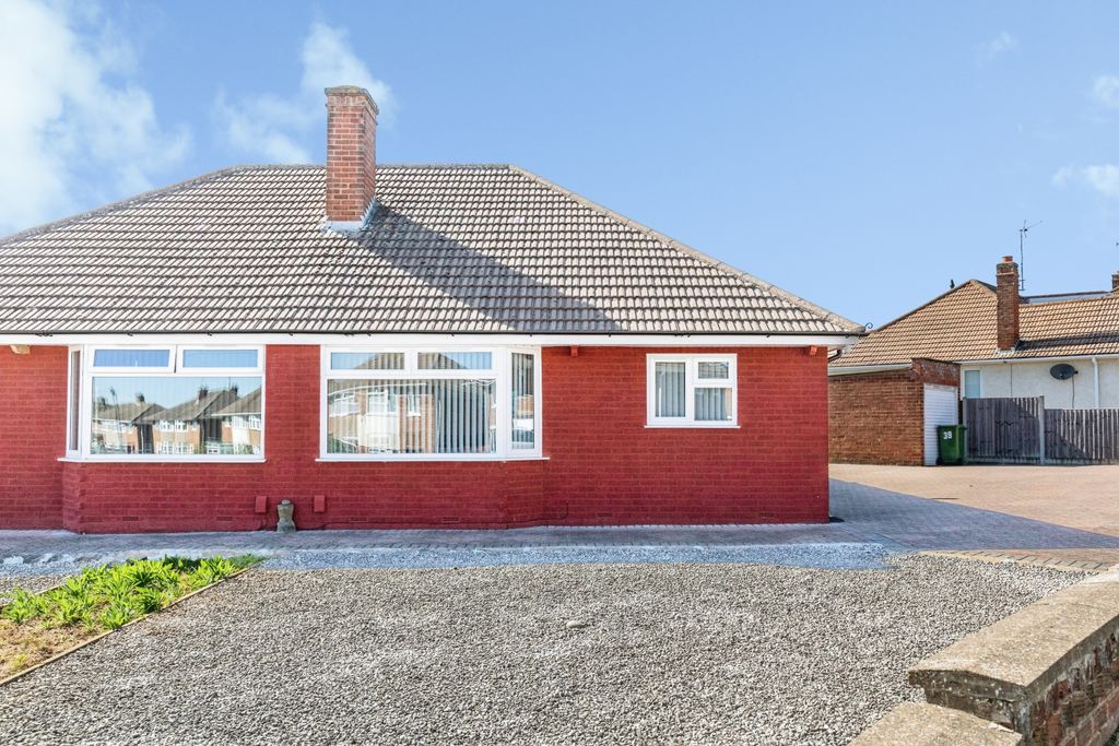 2 bed bungalow for saleThe Pyghtle, Wellingborough NN8