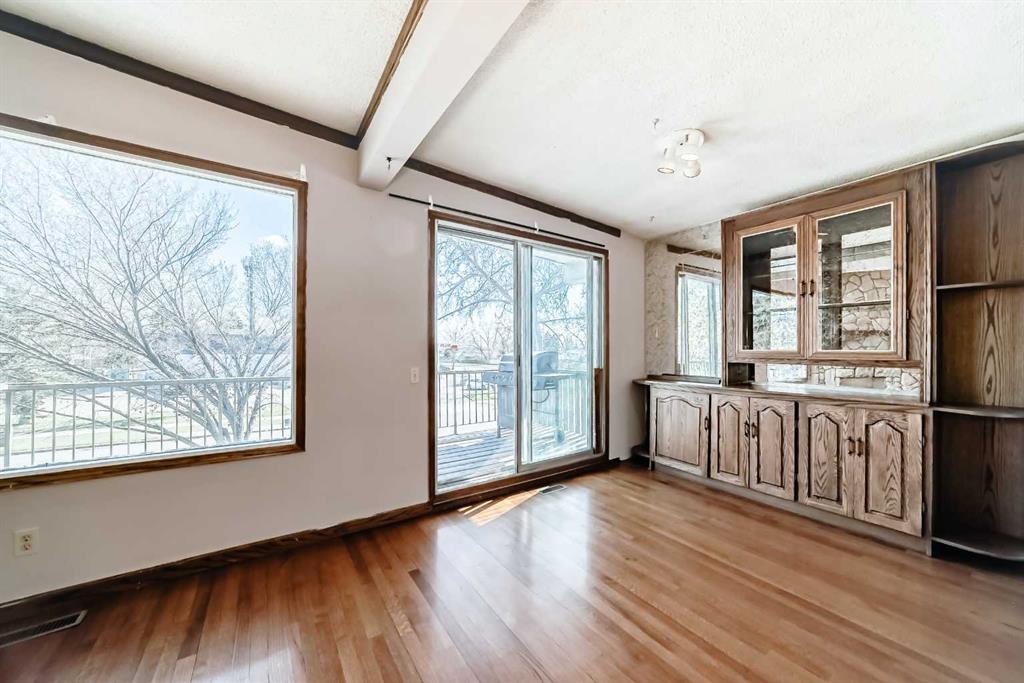 Additional image 3 of 2610 Dover Ridge Drive SE, Calgary, AB, T2B 2L3