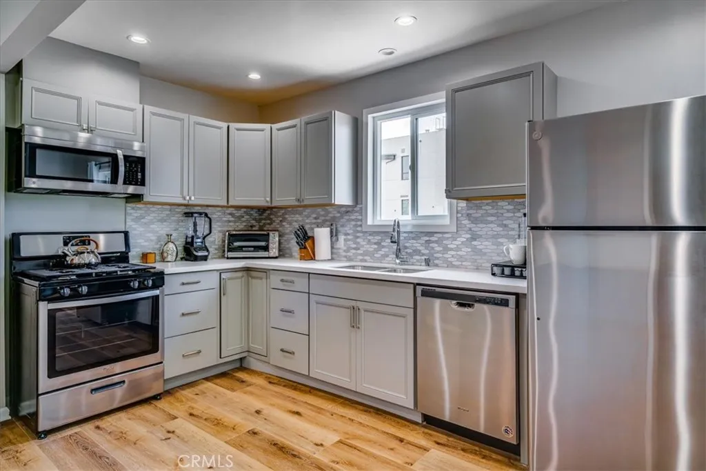 Additional image 111 of 323 Culver Boulevard, Playa Del Rey, CA 90293