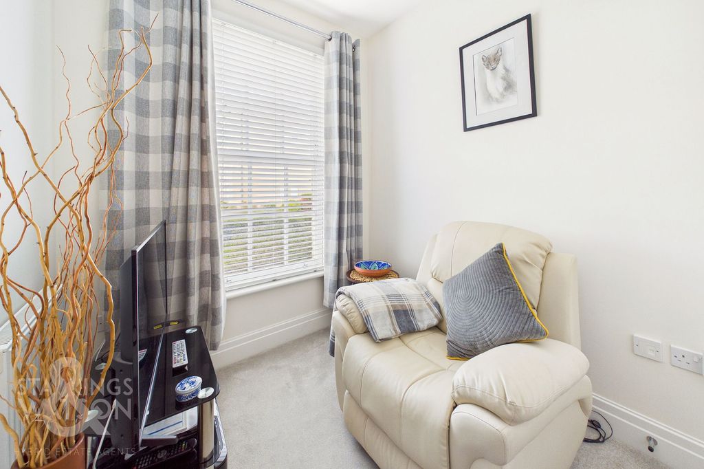 Additional image 17 of 4 bed detached house for saleOak Avenue, Loddon, Norwich NR14