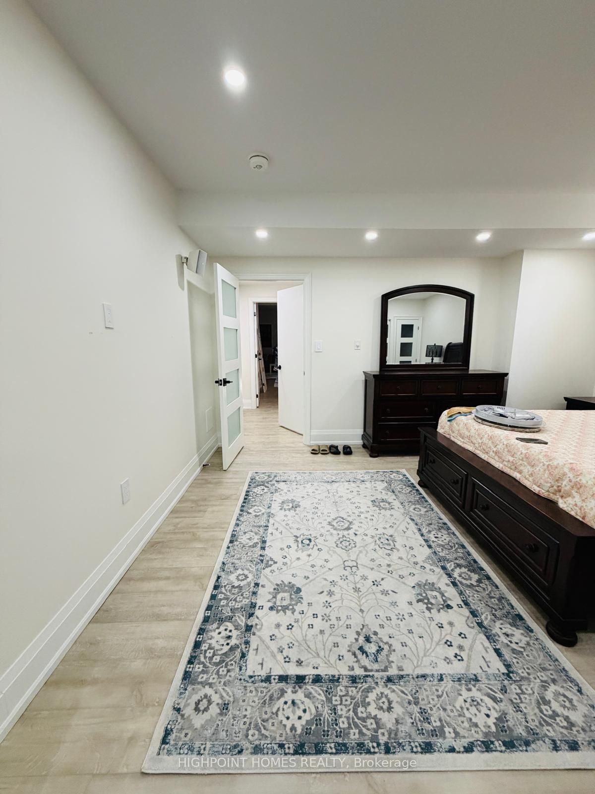 24 Charing Cross Gate, Oakville, ON, L6H 0V7 photo 4