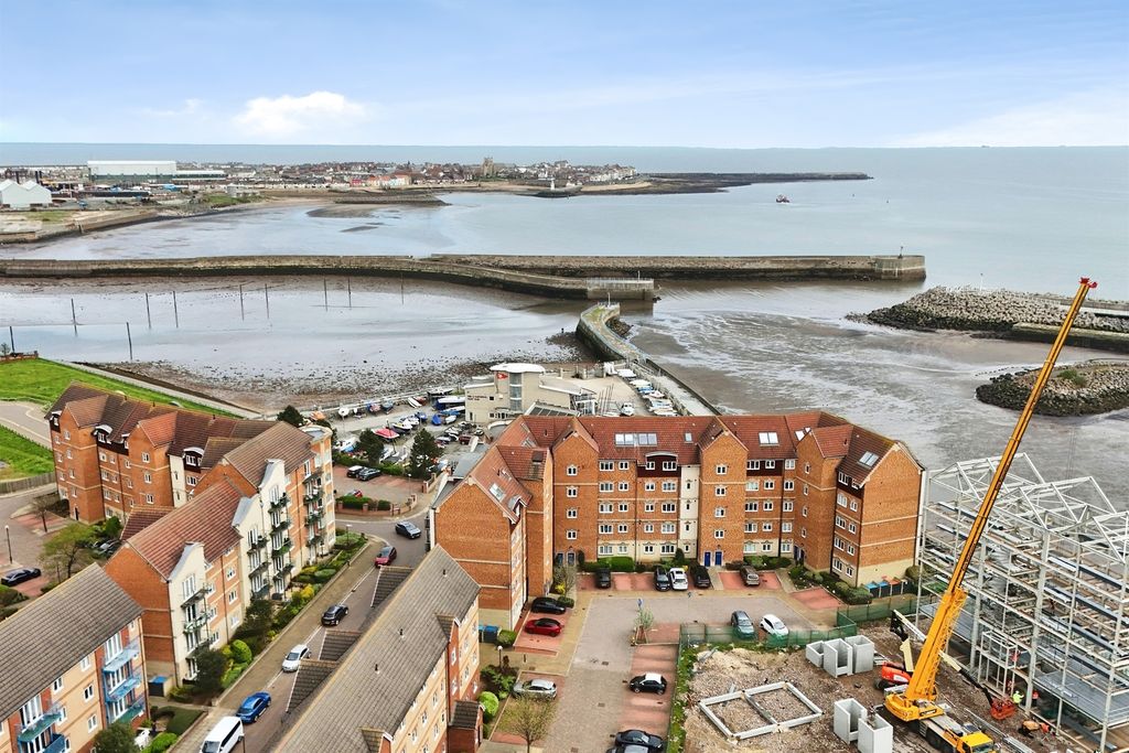 Additional image 21 of 4 bed penthouse for saleFleet Avenue, Hartlepool TS24