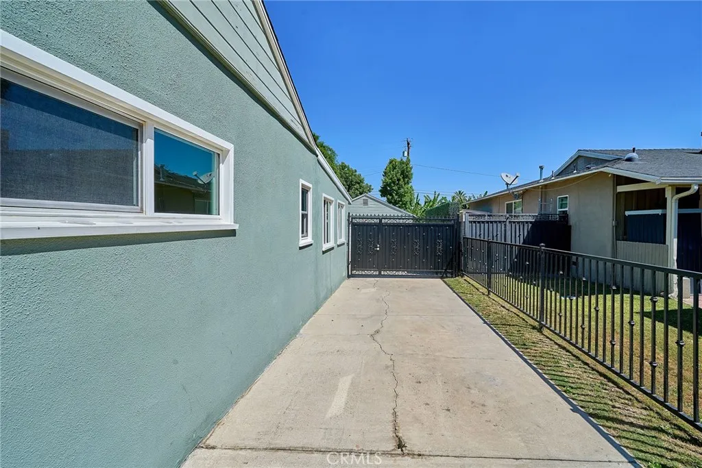 Additional image 93 of 1307 E Mcwood St, West Covina, CA 91790