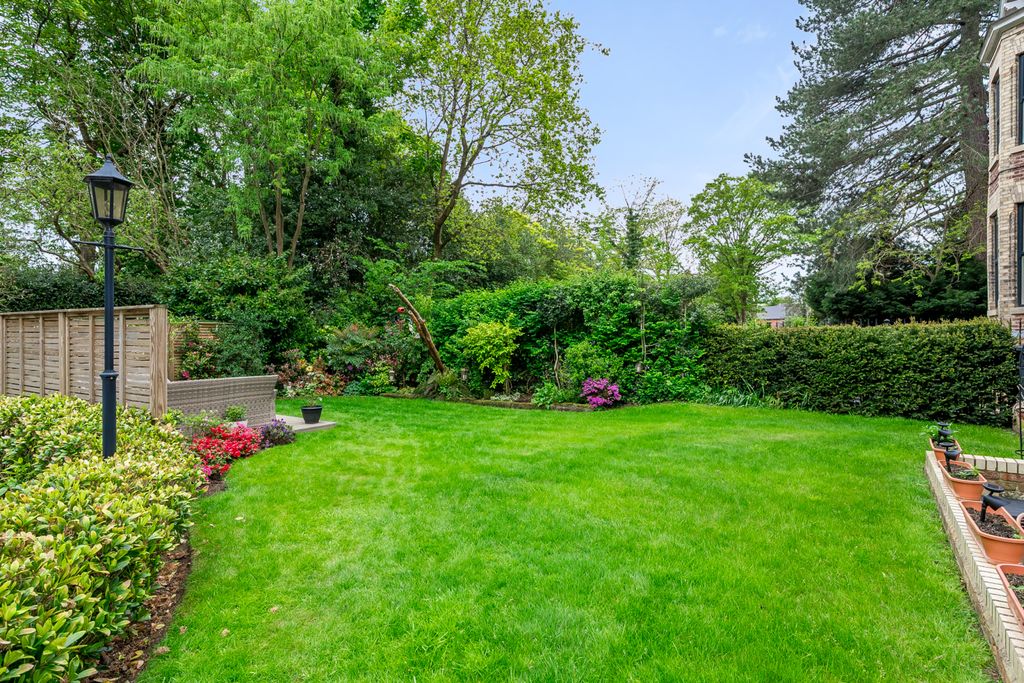 Additional image 15 of 2 bed flat for saleDaveylands, Wilmslow, Cheshire SK9